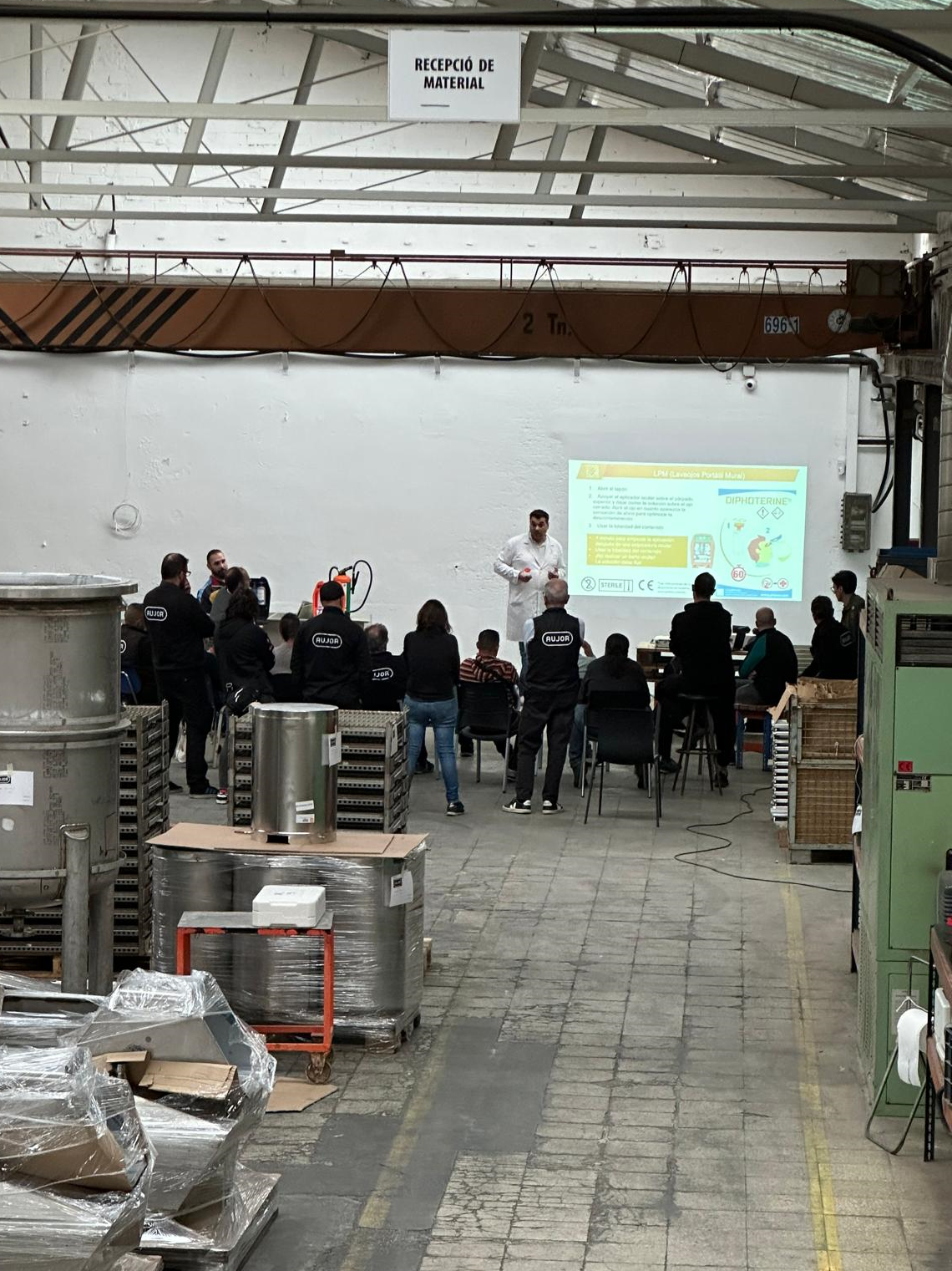 Asesoramiento técnico y formación en tratamientos de acero inoxidable