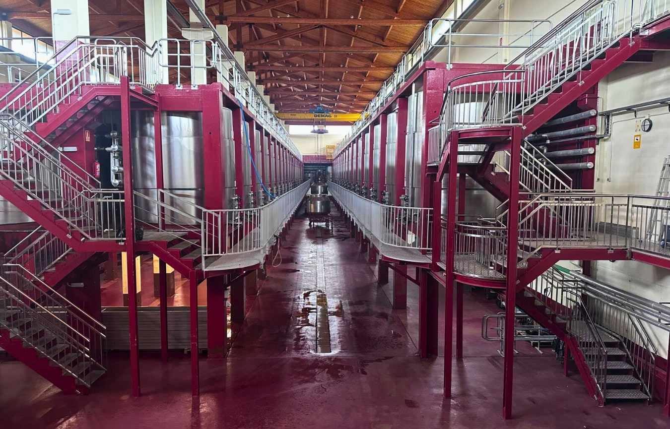 Tratamiento de sistema CIP en bodega de acero inoxidable